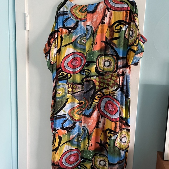 Funky Korean  Graphic bubble dresses. XL /XXL - Picture 7 of 8